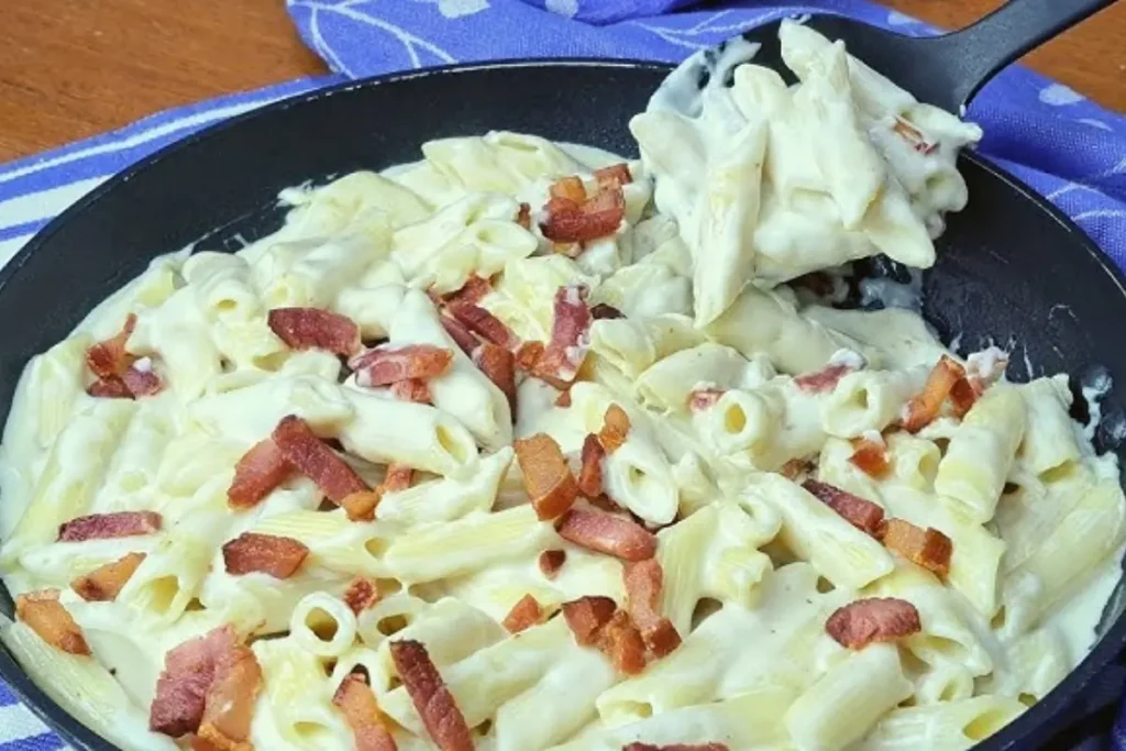 Macarrão ao Molho Branco