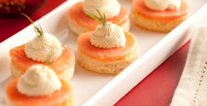 Receita de Canapés de Salmão Defumado